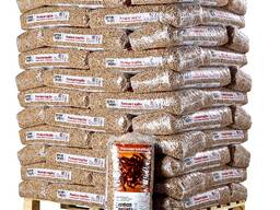 Biomass wood pellets